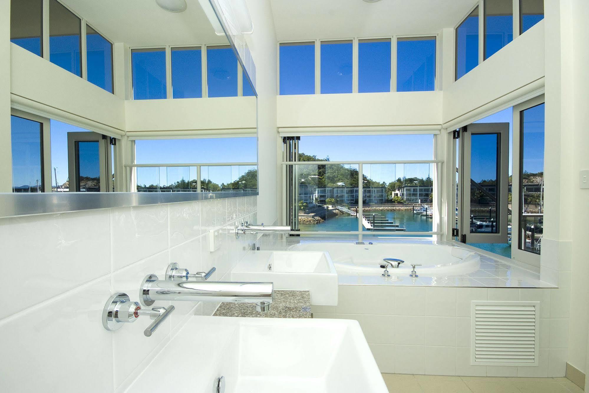 Beachside Magnetic Harbour Apartments Nelly Bay Luaran gambar