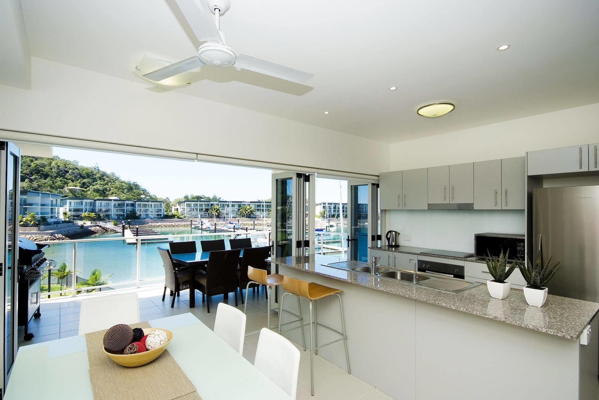 Beachside Magnetic Harbour Apartments Nelly Bay Luaran gambar